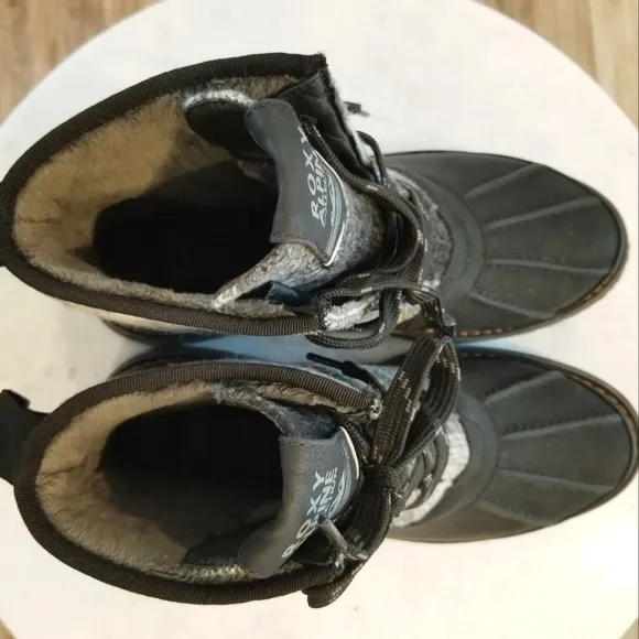Roxy Hail Ya Black Alpine Collection Winter Snow Boots Plaid Sturdy NWOT Sz 7