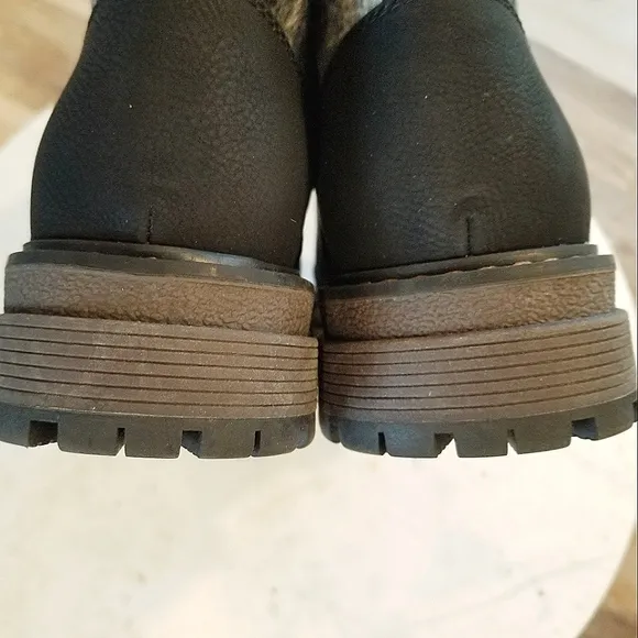 Roxy Hail Ya Black Alpine Collection Winter Snow Boots Plaid Sturdy NWOT Sz 7