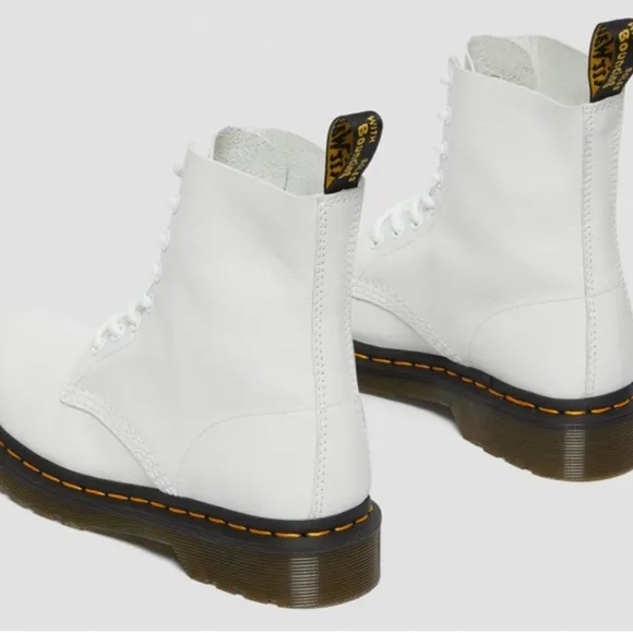 SALE $140.00 DR. MARTENS 1460 PASCAL VIRGINIA LEATHER BOOTS NEW