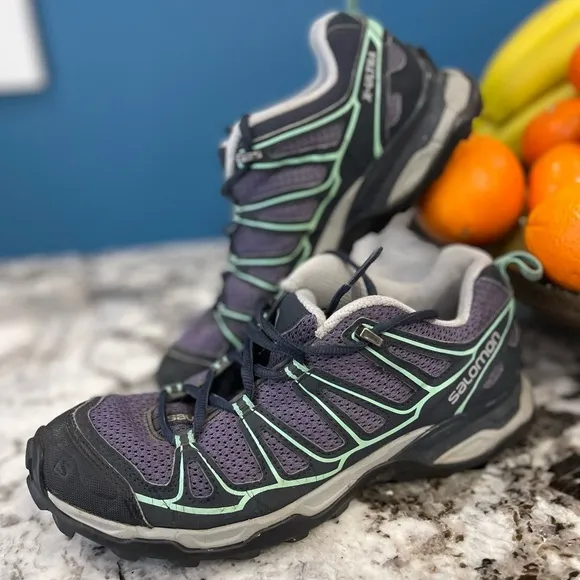Salomon Hiking Shoes woman’s size 7.5
