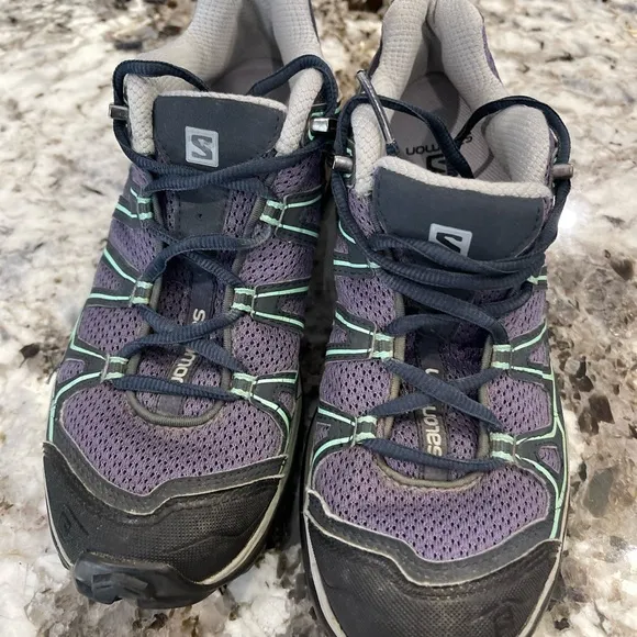 Salomon Hiking Shoes woman’s size 7.5