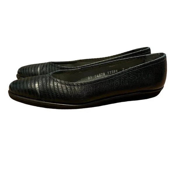 Salvatore Ferragamo Ballet Flat Black and Forest Green Snakeskin Shoes