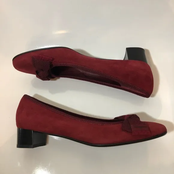 Salvatore Ferragamo Classic Bow Flat Sz 7 A