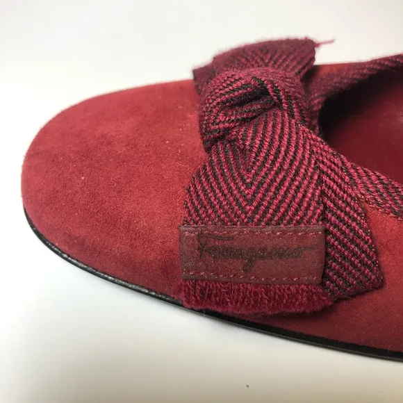 Salvatore Ferragamo Classic Bow Flat Sz 7 A