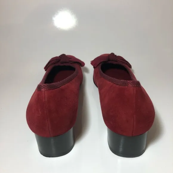 Salvatore Ferragamo Classic Bow Flat Sz 7 A