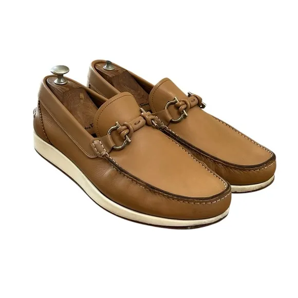 Salvatore Ferragamo Men's Tan Leather Gancini Buckle Deck Shoes Size 10 Roomy