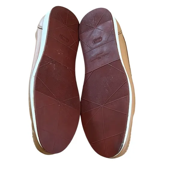 Salvatore Ferragamo Men's Tan Leather Gancini Buckle Deck Shoes Size 10 Roomy