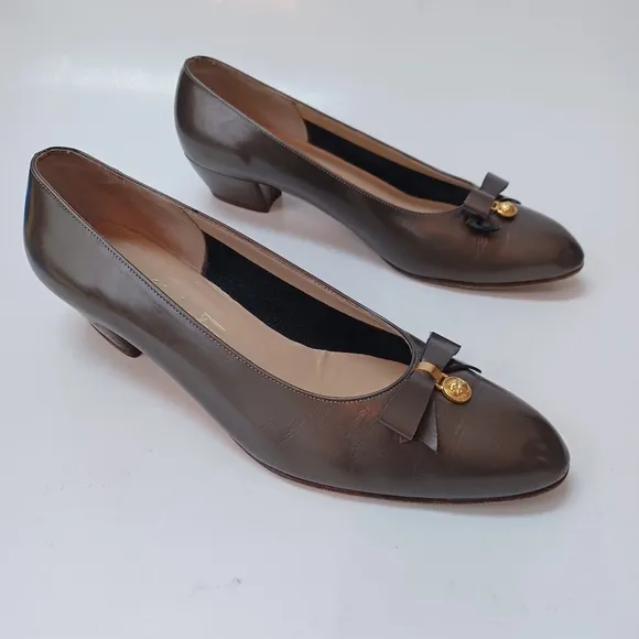 Salvatore Ferragamo Shoes Bow On Toe Low Heel Pumps Classic Womens 9