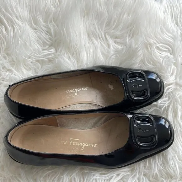 Salvatore Ferragamo Women's Flat Shoes/Patent Leather/Black Size 7