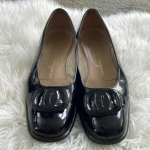 Salvatore Ferragamo Women's Flat Shoes/Patent Leather/Black Size 7