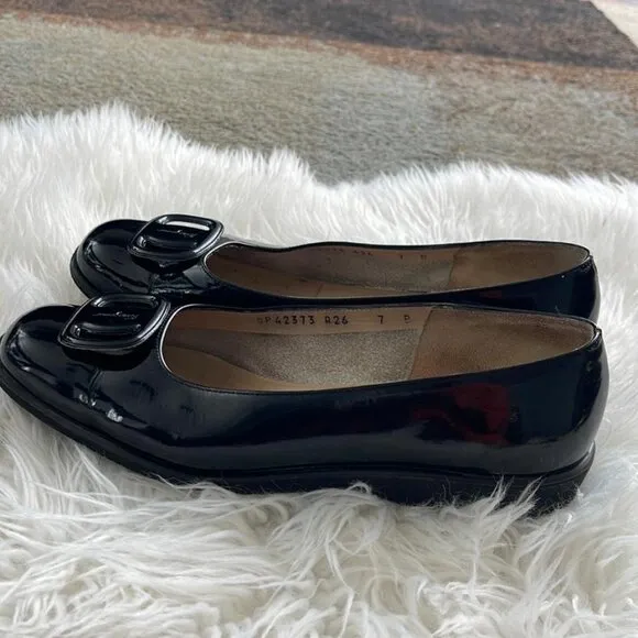 Salvatore Ferragamo Women's Flat Shoes/Patent Leather/Black Size 7
