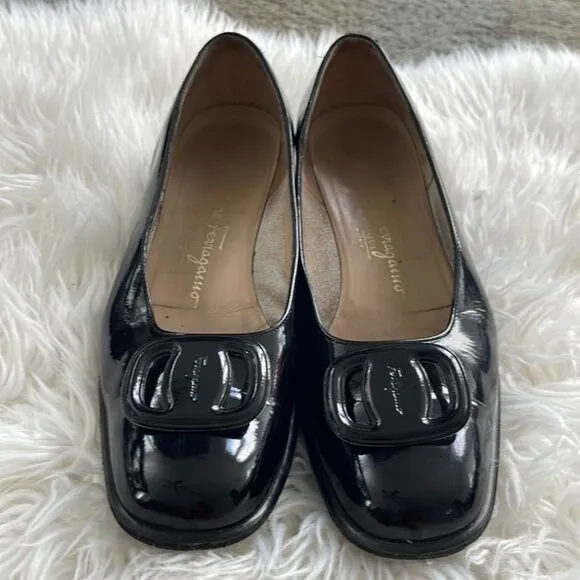 Salvatore Ferragamo Women's Flat Shoes/Patent Leather/Black Size 7