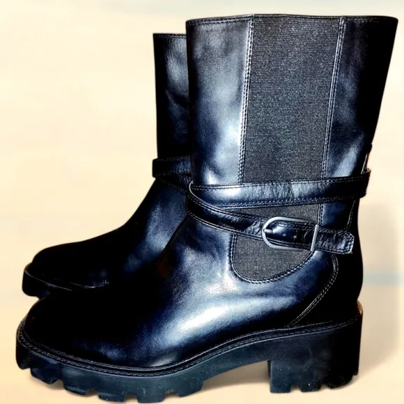 Sarto NWOT Emerson Lug Sole Ankle Boot