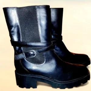 Sarto NWOT Emerson Lug Sole Ankle Boot
