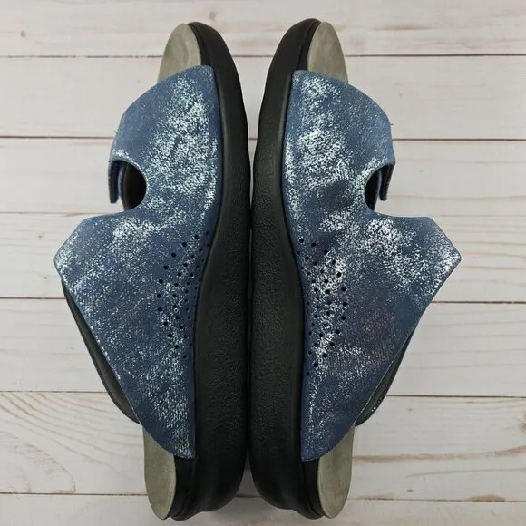 SAS Cozy Womens Size 10W Wide Blue‎ Silver Leather Slip On Slide Sandals Shoes