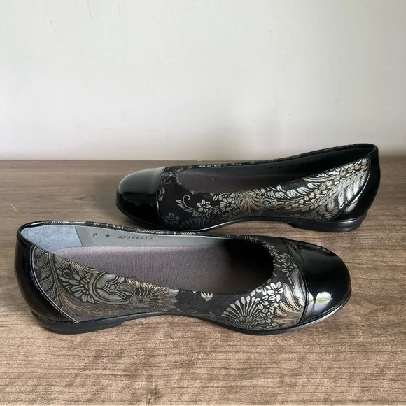 SAS Scenic Women's Ballet Flat Size 9 Wide SKU#24759