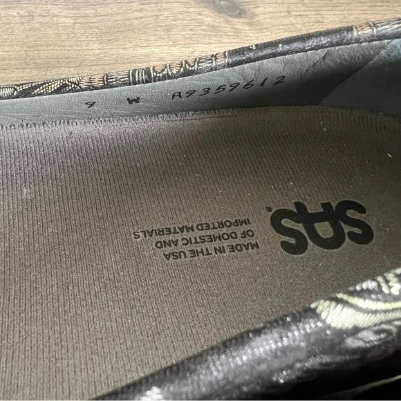 SAS Scenic Women's Ballet Flat Size 9 Wide SKU#24759