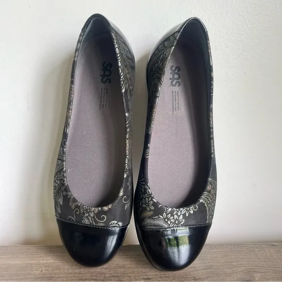 SAS Scenic Women's Ballet Flat Size 9 Wide SKU#24759