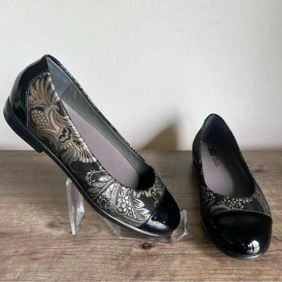 SAS Scenic Women's Ballet Flat Size 9 Wide SKU#24759