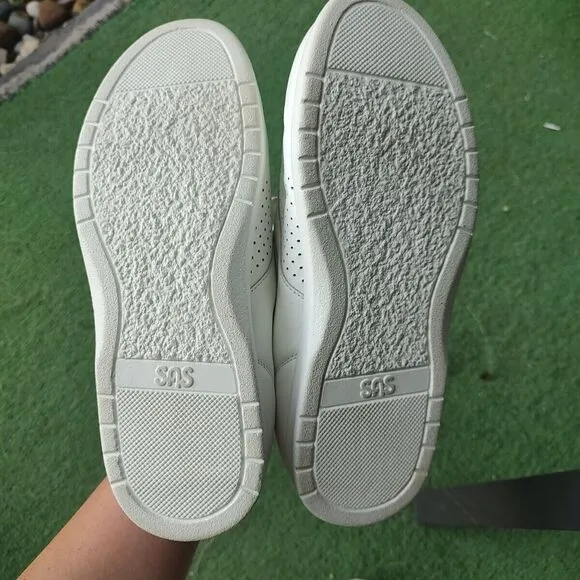 SAS Shoes Women's 9.5 WW Extra Wide FREETIME White Leather Walking 0083-049