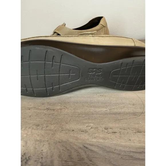 SAS Women Size 8.5  M Sage Roamer Light Tan Strap Leather Hook Loop Casual Shoes