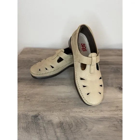 SAS Women Size 8.5  M Sage Roamer Light Tan Strap Leather Hook Loop Casual Shoes