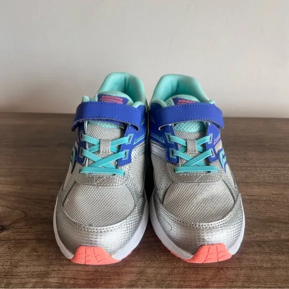 Saucony Cohsion 14 a/c Girls Shoe Size 5 Wide NEW