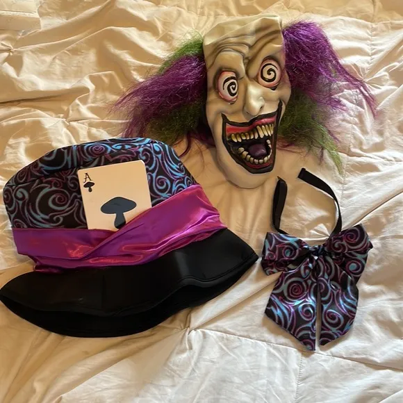 Scary Mad Hatter (Small 4-6)