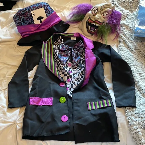 Scary Mad Hatter (Small 4-6)