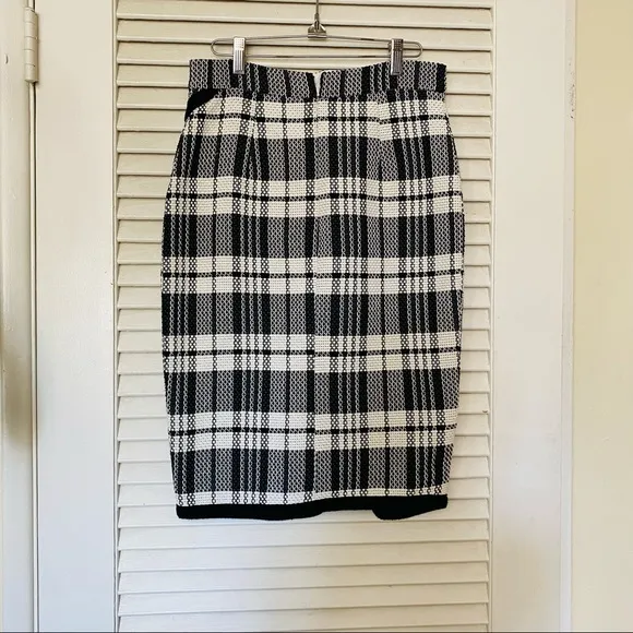 Sea New York Tweed Plaid Wrap Pencil Skirt. Size 4.