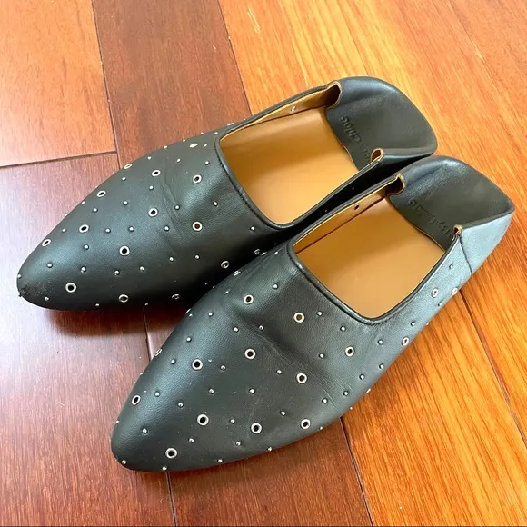 See by Chloé • matt grommet studded leather flat in nero sz 8.5