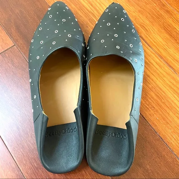 See by Chloé • matt grommet studded leather flat in nero sz 8.5