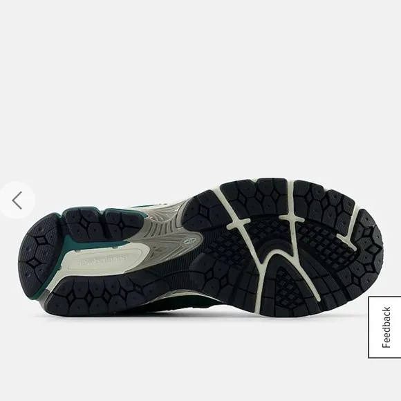 SELLING MENS NEW BALANCES 2002R!