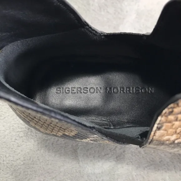 Sigerson Morrison Tabitha Snakeskin Print Cutout Bootie Boots Size 8 New