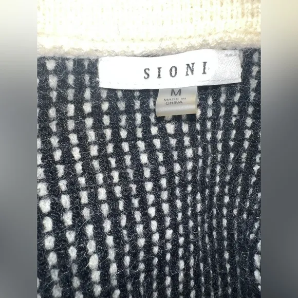Sioni knit cardigan size medium
