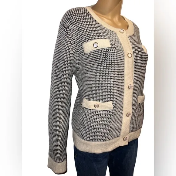 Sioni knit cardigan size medium