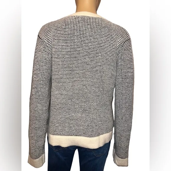 Sioni knit cardigan size medium