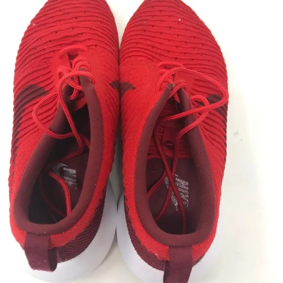 Size 11.5 Nike Men ROSHE 2 FLYKNIT Shoes