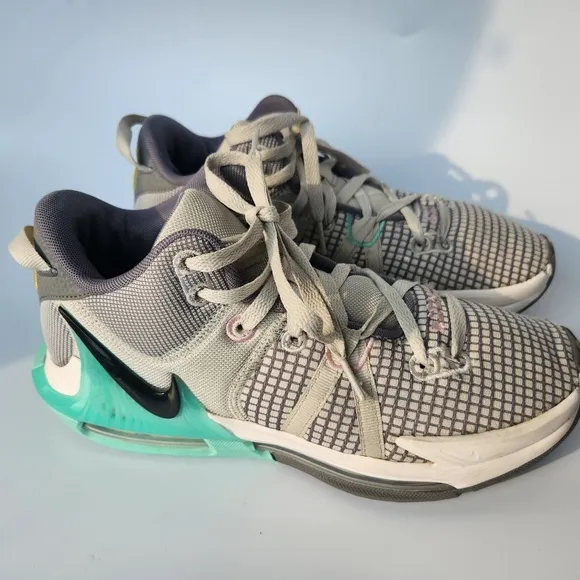 Size‎ 8.5 - Nike LeBron Witness 7 Flat Pewter Mint