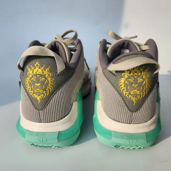 Size‎ 8.5 - Nike LeBron Witness 7 Flat Pewter Mint