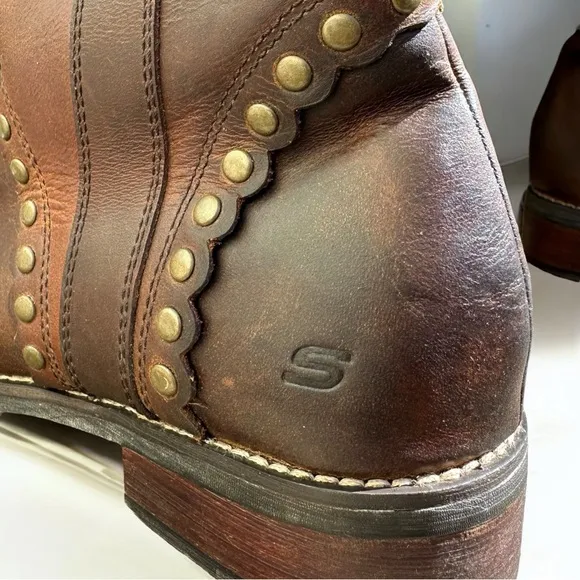 Skechers 7.5 Crazy Horse Studded Scallop Trim Brown Leather Knee High Pull Boots