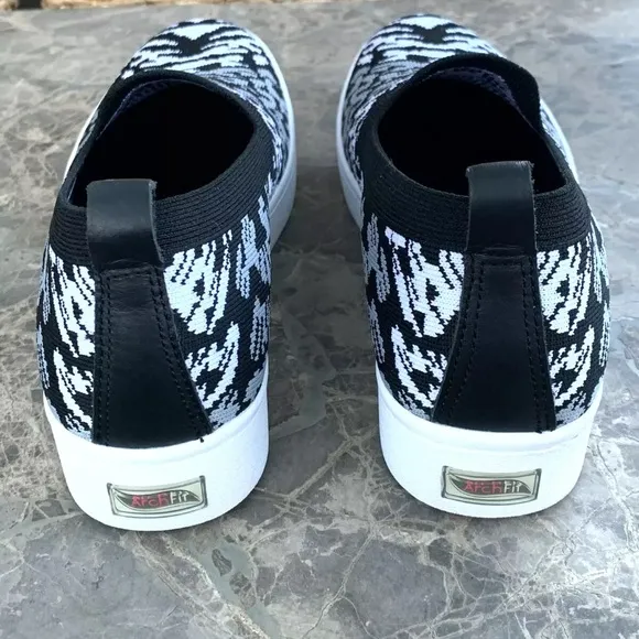 Skechers Air-Cooled Fiercely Slip On Shoes Leopard Animal Print 158273 NEW