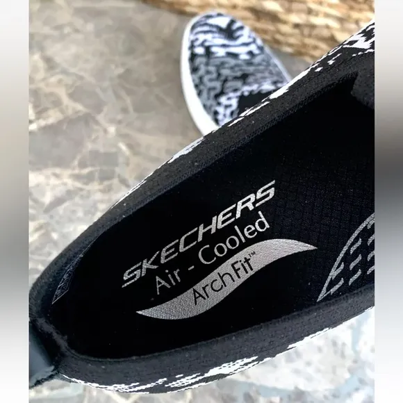 Skechers Air-Cooled Fiercely Slip On Shoes Leopard Animal Print 158273 NEW