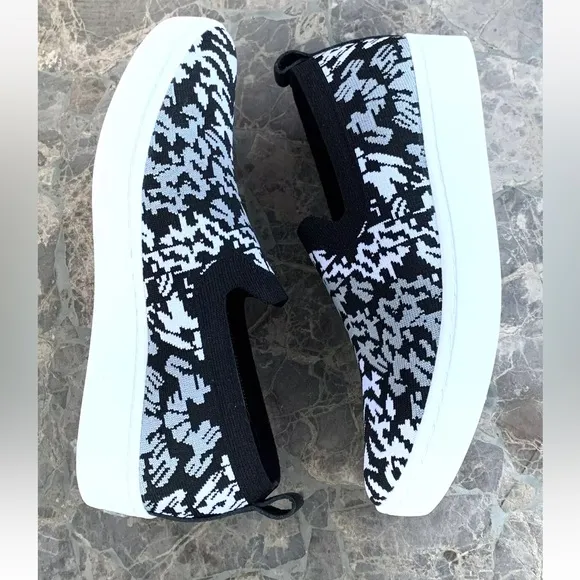 Skechers Air-Cooled Fiercely Slip On Shoes Leopard Animal Print 158273 NEW
