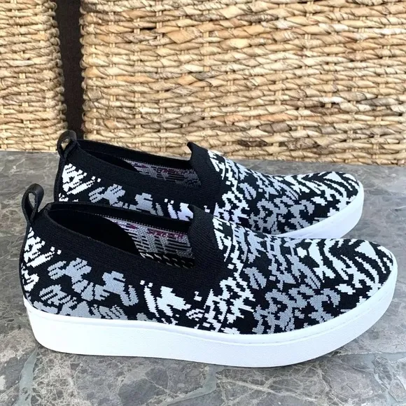 Skechers Air-Cooled Fiercely Slip On Shoes Leopard Animal Print 158273 NEW