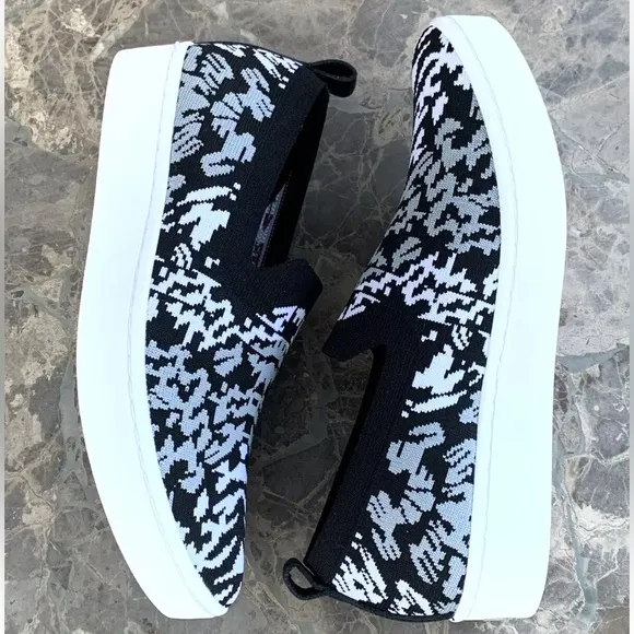 Skechers Air-Cooled Fiercely Slip On Shoes Leopard Animal Print 158273 NEW