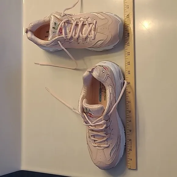 Skechers D'Lites Bright Blossoms Pink Women's Size 10 Wide Fit Air Cooled Memory