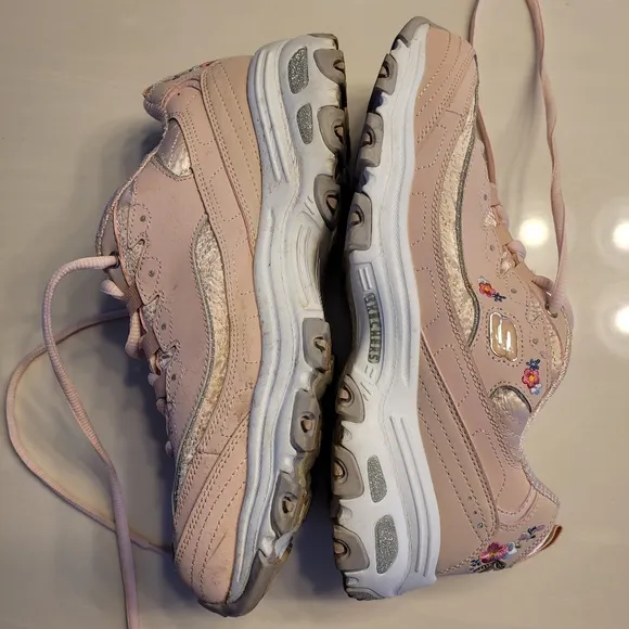 Skechers D'Lites Bright Blossoms Pink Women's Size 10 Wide Fit Air Cooled Memory