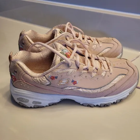 Skechers D'Lites Bright Blossoms Pink Women's Size 10 Wide Fit Air Cooled Memory