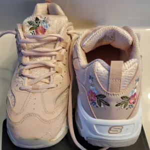 Skechers D'Lites Bright Blossoms Pink Women's Size 10 Wide Fit Air Cooled Memory